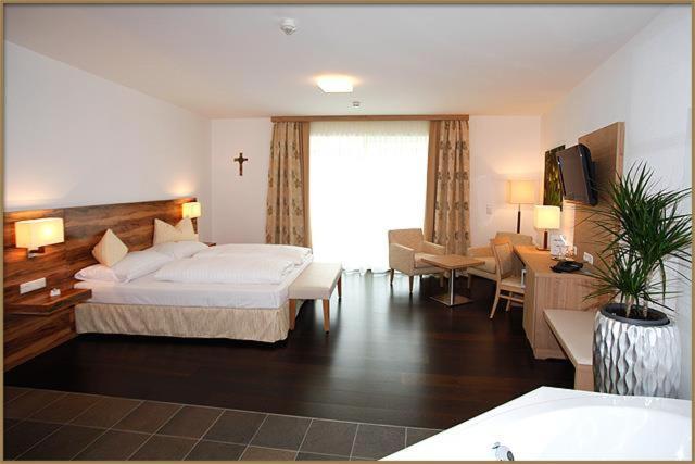 Relax- & Wanderhotel Poppengut Hinterstoder Ngoại thất bức ảnh